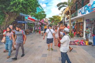 Mexican officials warn tourists against passport theft in Playa del Carmen