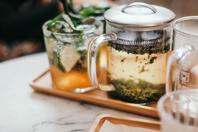 How tea can improve your well-being: research into its health benefits