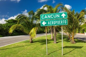 Uber receives official approval to operate at Cancun airport