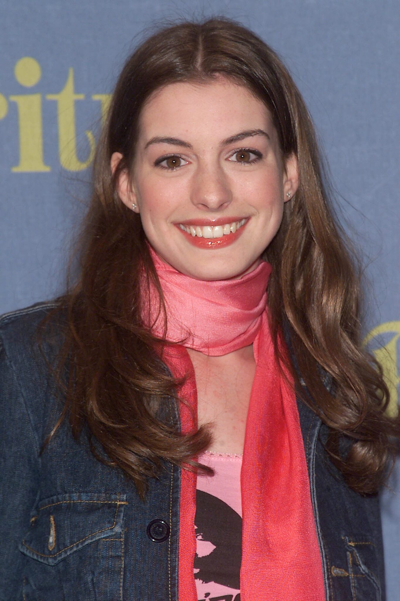 As She Turns 41, Enjoy 26 Of Anne Hathaway’s Best Beauty Moments