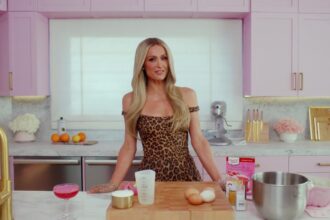 Let Paris Hilton Teach You How to Make Her “Sliving” Strawberry Bundt Cake