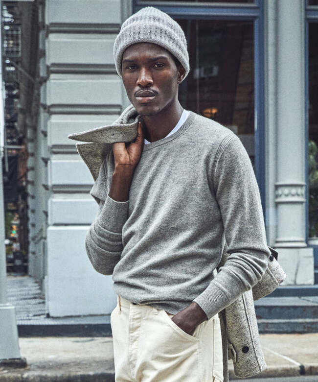 The Best Cashmere Sweater For Men To Stay Cozy In This Season