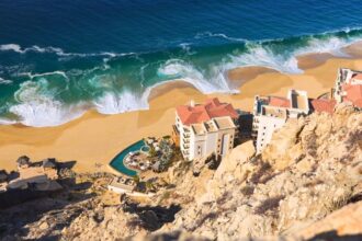 Average hotel prices in Los Cabos reached a record high this spring