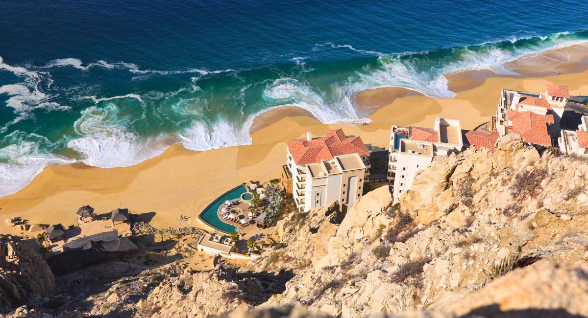 Average hotel prices in Los Cabos reached a record high this spring