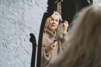 7 Ways to Deal with Menopausal Skin Changes