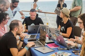 11 Best DIGITAL NOMAD Conferences, Retreats & Events in 2024