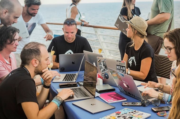 11 Best DIGITAL NOMAD Conferences, Retreats & Events in 2024