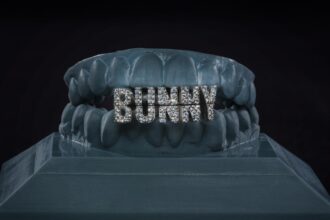 Whatâs Cooler Than Being Cool? Inside âIce Cold: An Exploration of Hip-Hop Jewelryâ at the AMNH