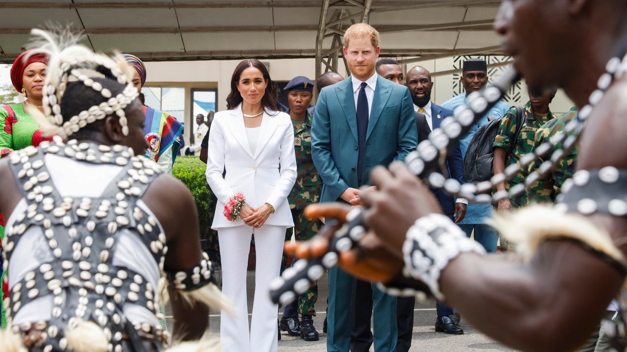 Prince Harry and Meghan Markle Prove Theyâre Still Pros When It Comes to Royal Tours