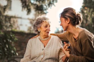 7 things to keep in mind when it comes to caregiver burnout