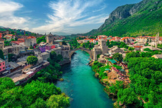 Discover Europe’s best kept secret! Fairytale town with turquoise water and budget prices