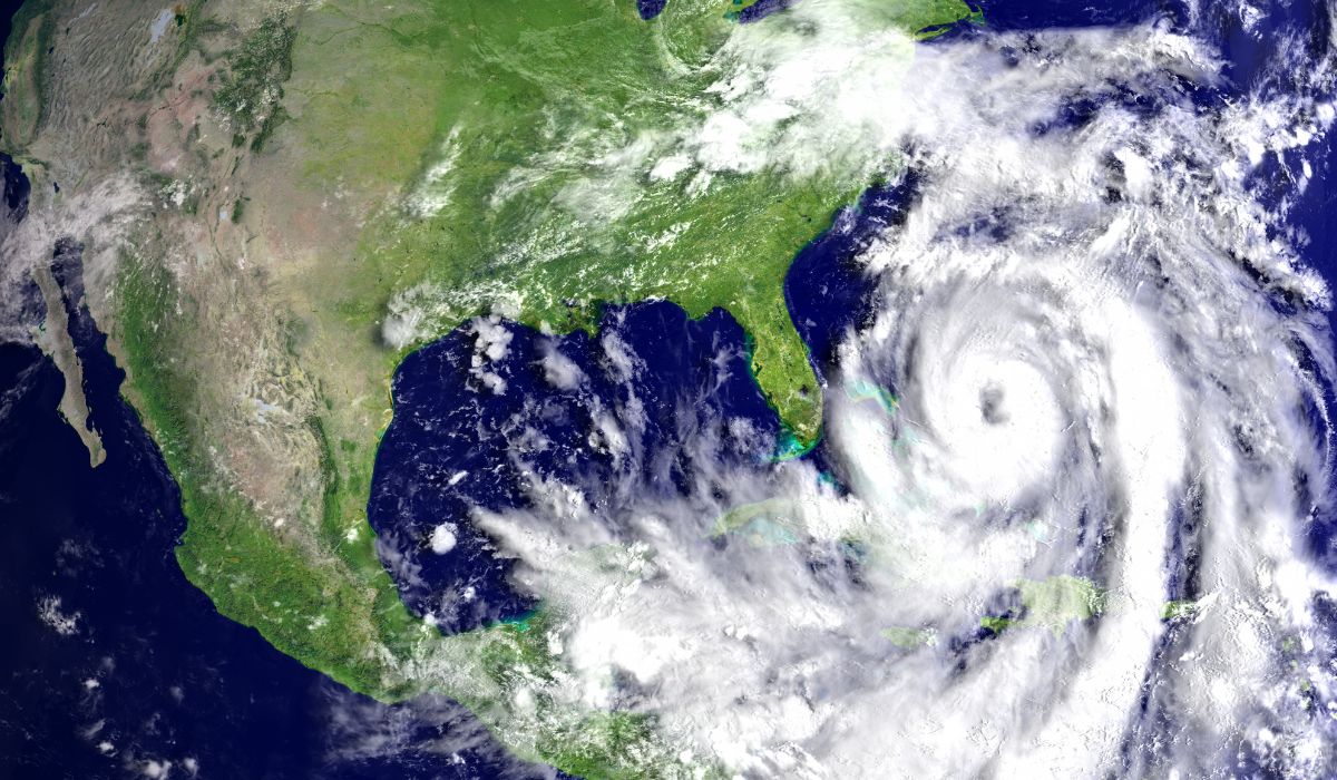 More than 2,200 flights canceled as Hurricane Debby makes landfall in Florida