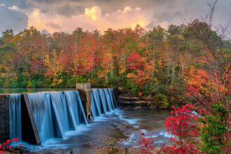 So long Gulf coasts! The little-known city in Alabama features vibrant state parks and waterfalls