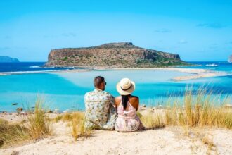 Hidden pearl of Greece: this sunny island has crystal clear water and ancient culture