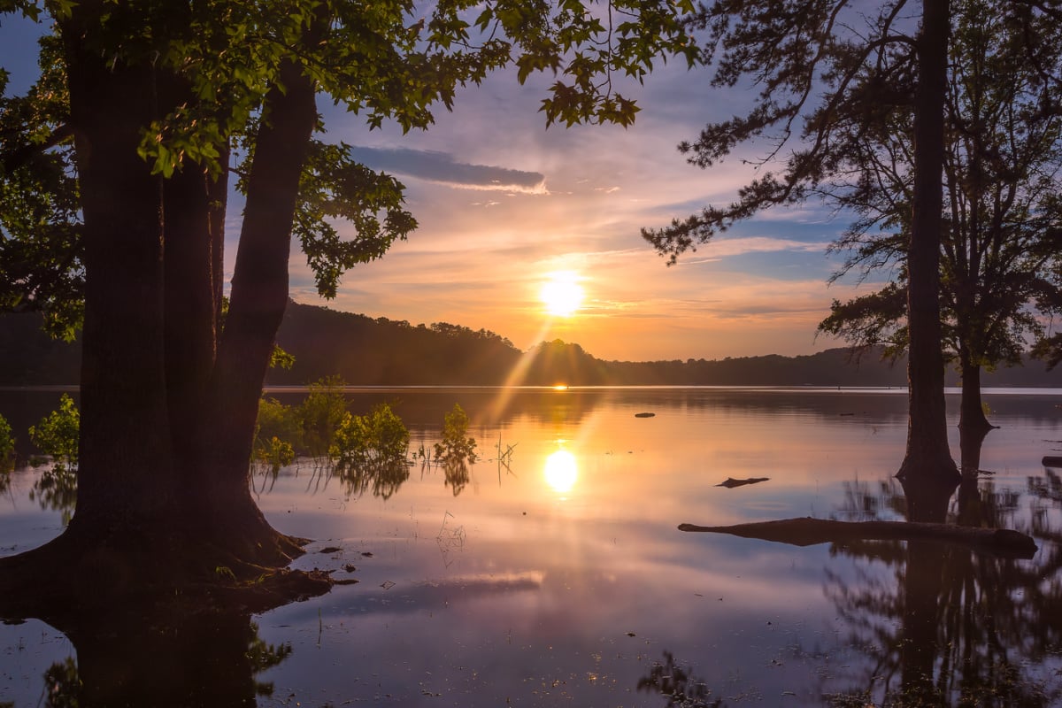 Move over Savannah! Experience Lakeside Bliss & Southern Charm in this Georgia mountain town