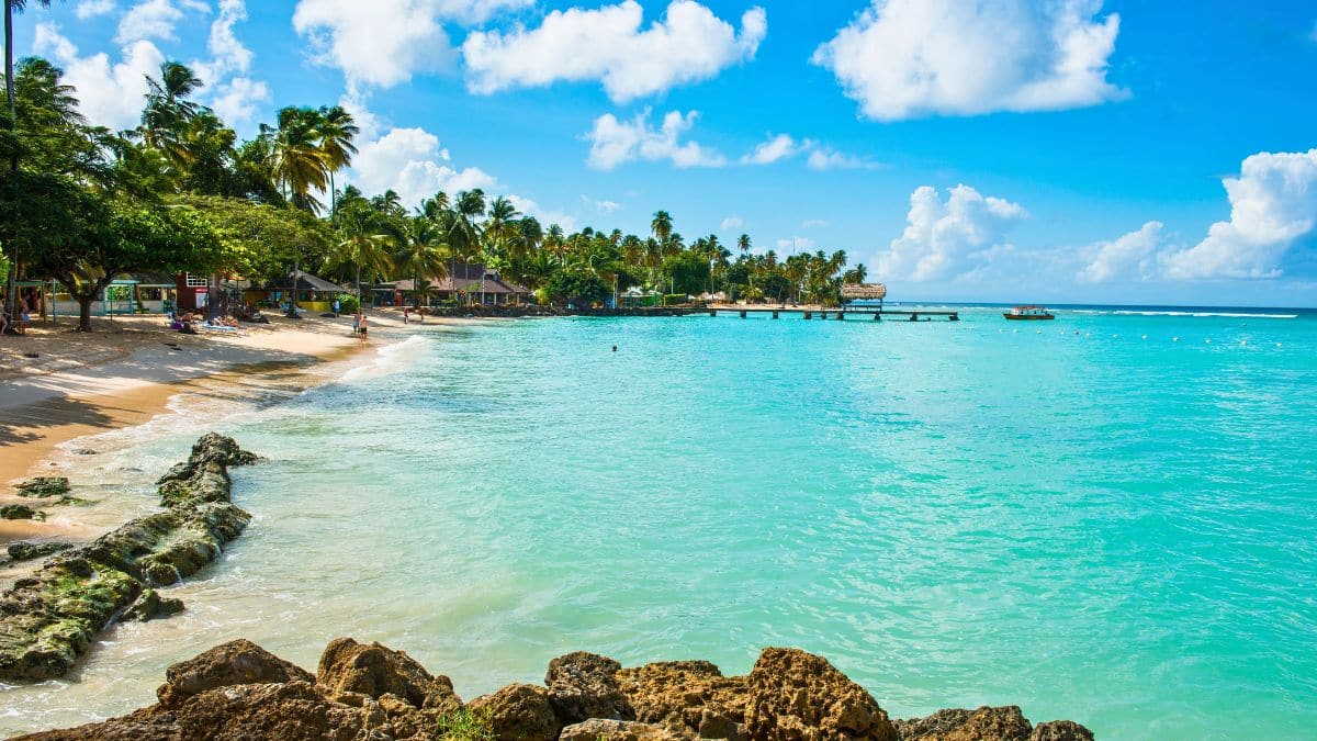 Popular Caribbean destination declares a state of emergency amid a rise in gang violence