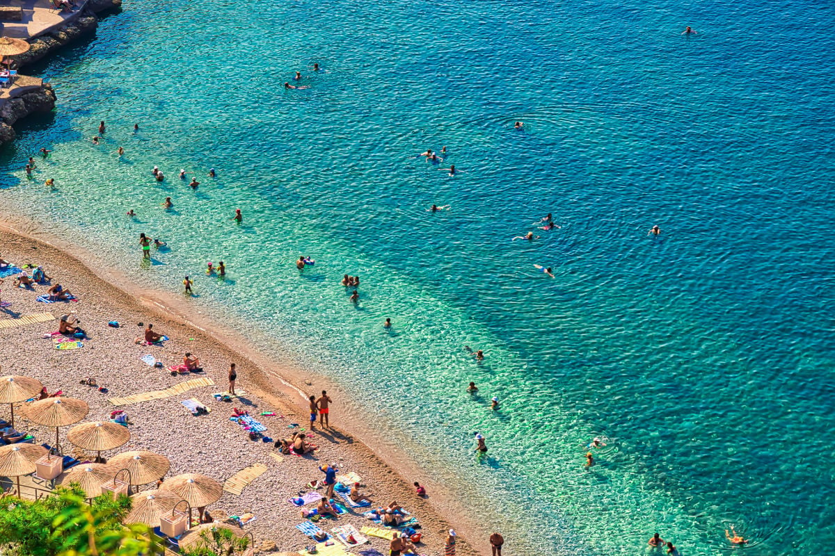 Postcard Beaches: Digital nomads will fall in love with these 3 Greek coastal cities