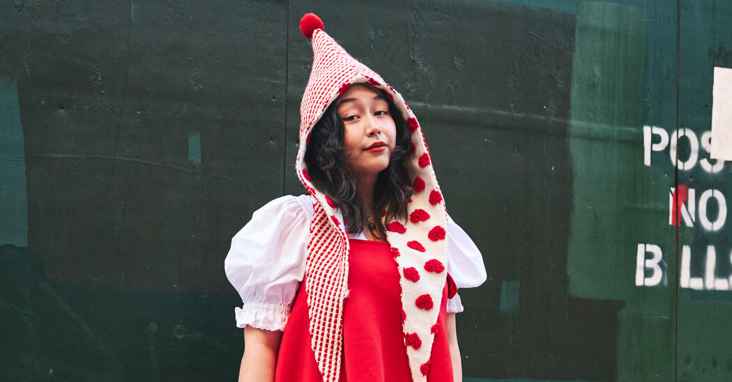 Street Style Look of the Week: Fun Hat