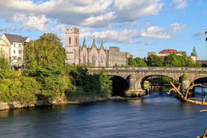 Go over Dublin! This coastal facade is the most tempting city in Ireland to visit this spring