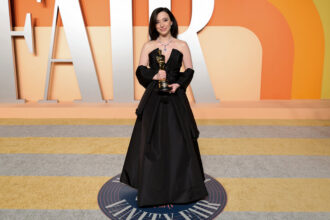 Red Carpet Looks From the Vanity Fair Oscars Party