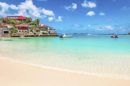 These are the 10 safest Caribbean destinations for your next beach holiday