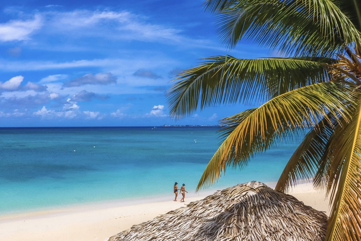 You can live on these 5 beautiful beach destinations for 6 months without a visa