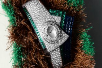 A Van Cleef & Arpels Watch That Took Nearly 1,300 Hours to Make