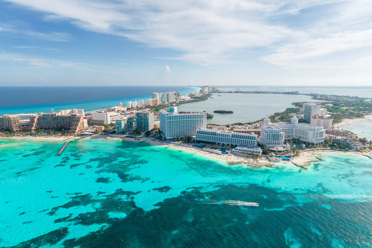 All-inclusive hotels from $ 165! This is the best time to visit Cancun for cheaper prices and less crowds