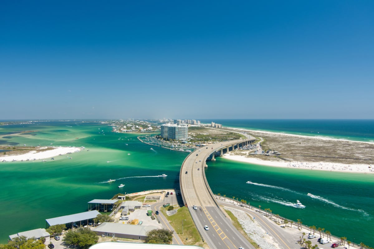 Cheap airline launches new routes to sun -drenched American cities