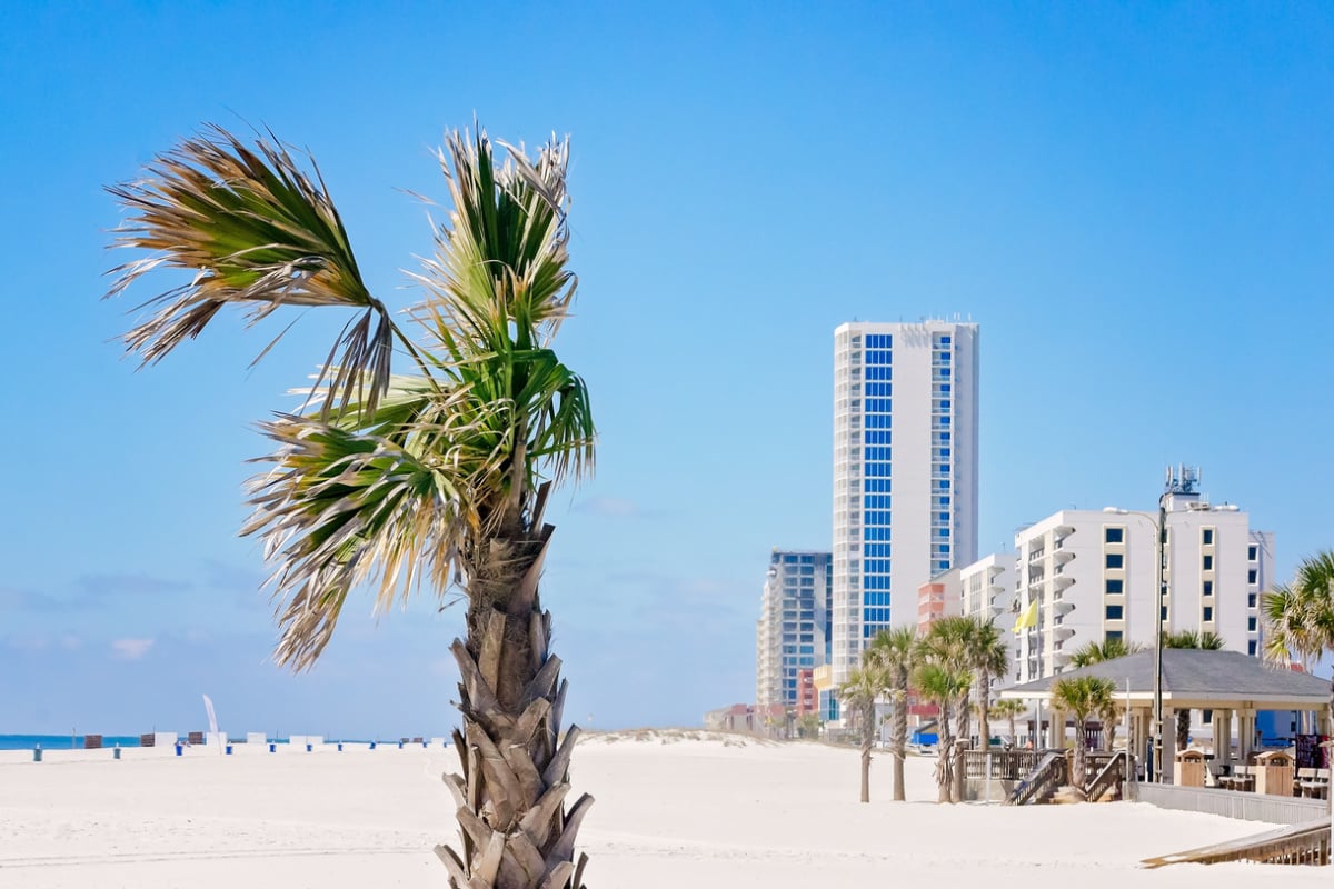 First commercial flights launching to the popular US Beach City in May