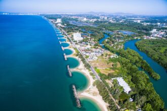 Agoda Kronen less well -known beach city as the most relaxing summer outing in Thailand