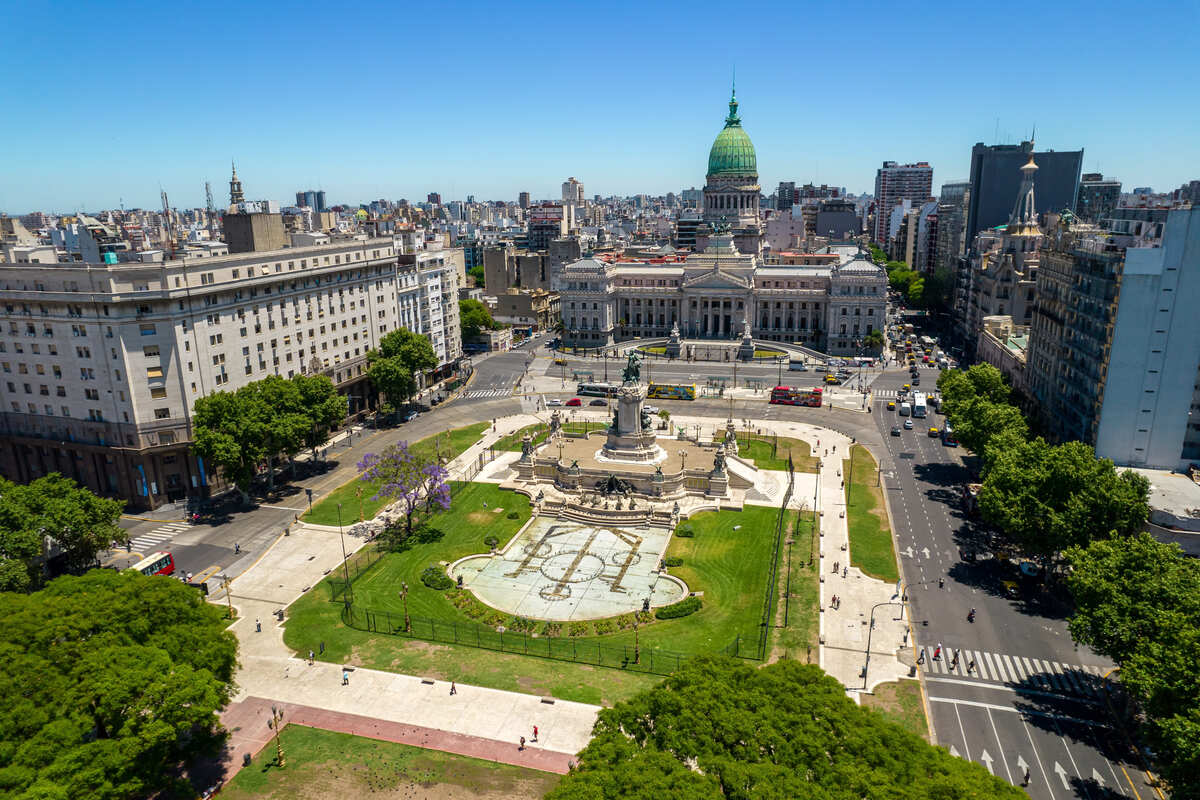 Simple visa and cheap life: these are the top 5 best countries for digital nomads in 2025