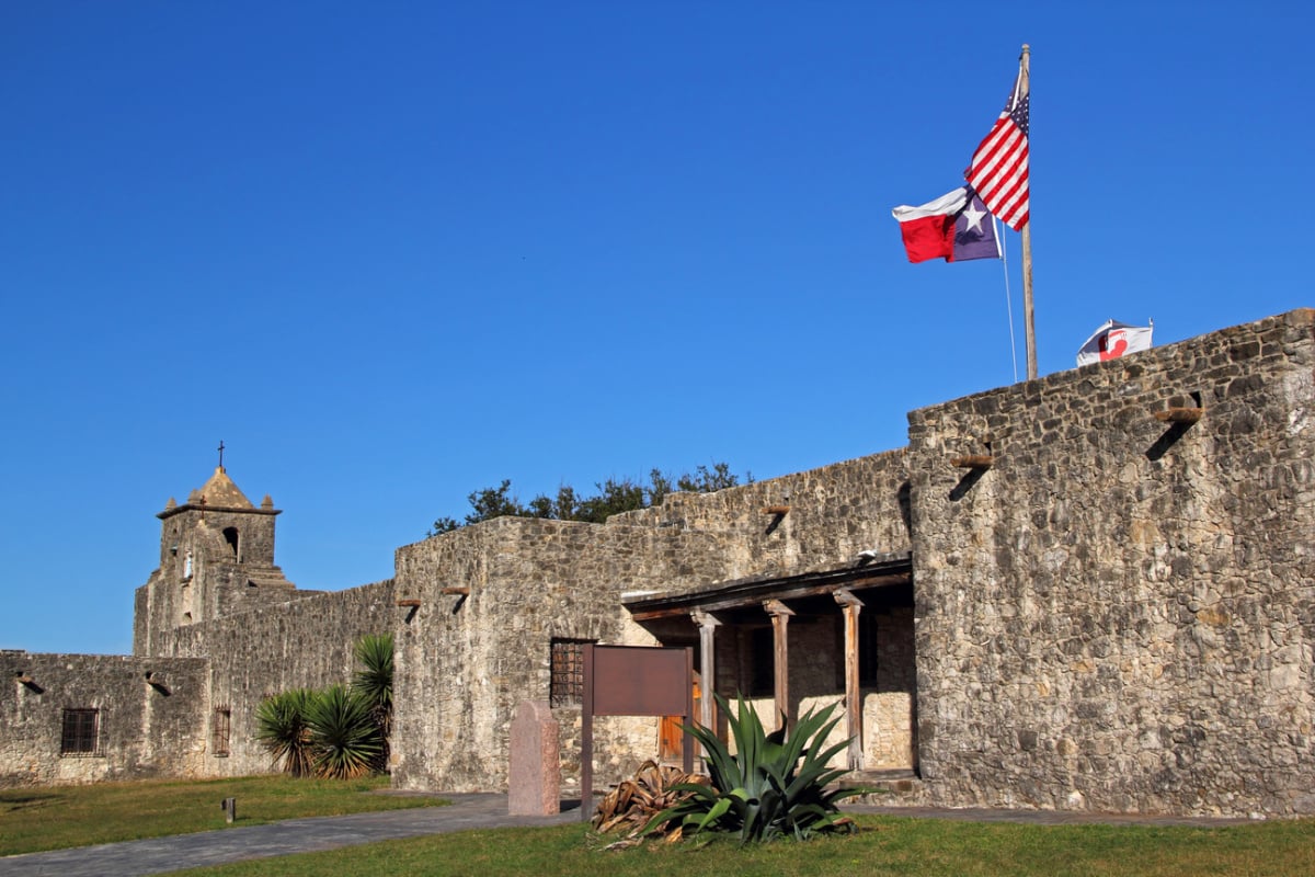Be about San Antonio! Texas Charm meets Old Mexico in a stunning lesser -known city