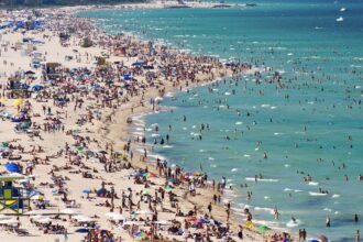 7 beach destinations that you should not visit this winter according to experts