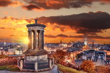 Go over London! This timeless city with free attractions called the best autumn destination in the UK