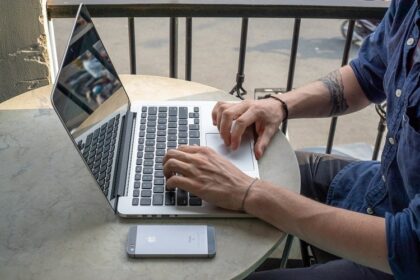 4 Best Digital Nomad Insurance Plans for Travel in 2025