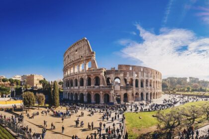 Americans will have to pay to visit these 68 countries in 2026: find out if your destination is on the list