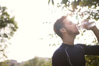 How to use positive reinforcement to build better hydration habits