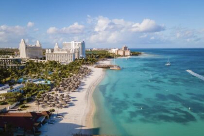 These are the 7 best destinations for a sunny outing in November according to experts