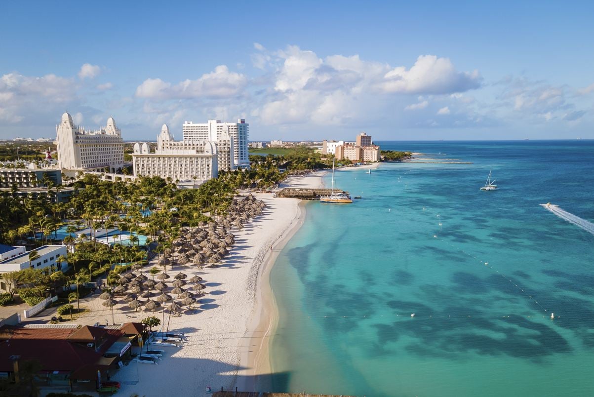 These are the 7 best destinations for a sunny outing in November according to experts