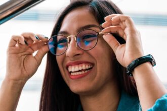 What are the top-rated places to get prescription glasses? 7 Options