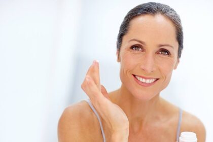 The 10 Best Natural and Organic Anti-Aging Creams and Serums of 2025