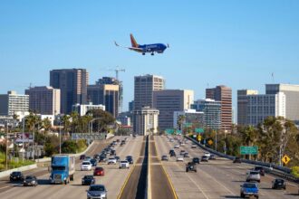 How the government shutdown is disrupting American air travel