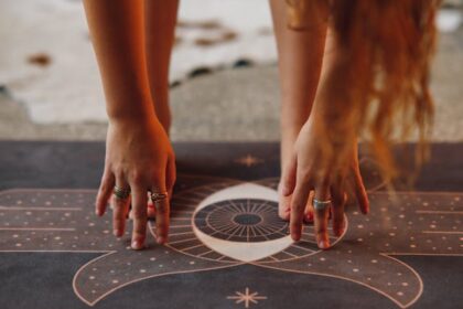 Why Mindfulness Isn’t About Clearing Your Mind (And What to Try Instead When You’re Anxious)