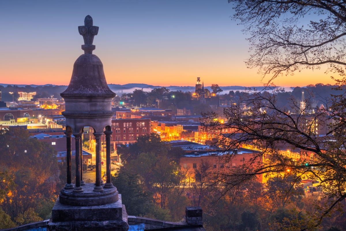Move over Savannah! Experts are enthusiastic about the timeless Georgia Town