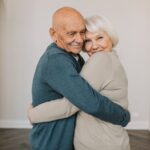 How to choose the best cozy living environment for elderly loved ones