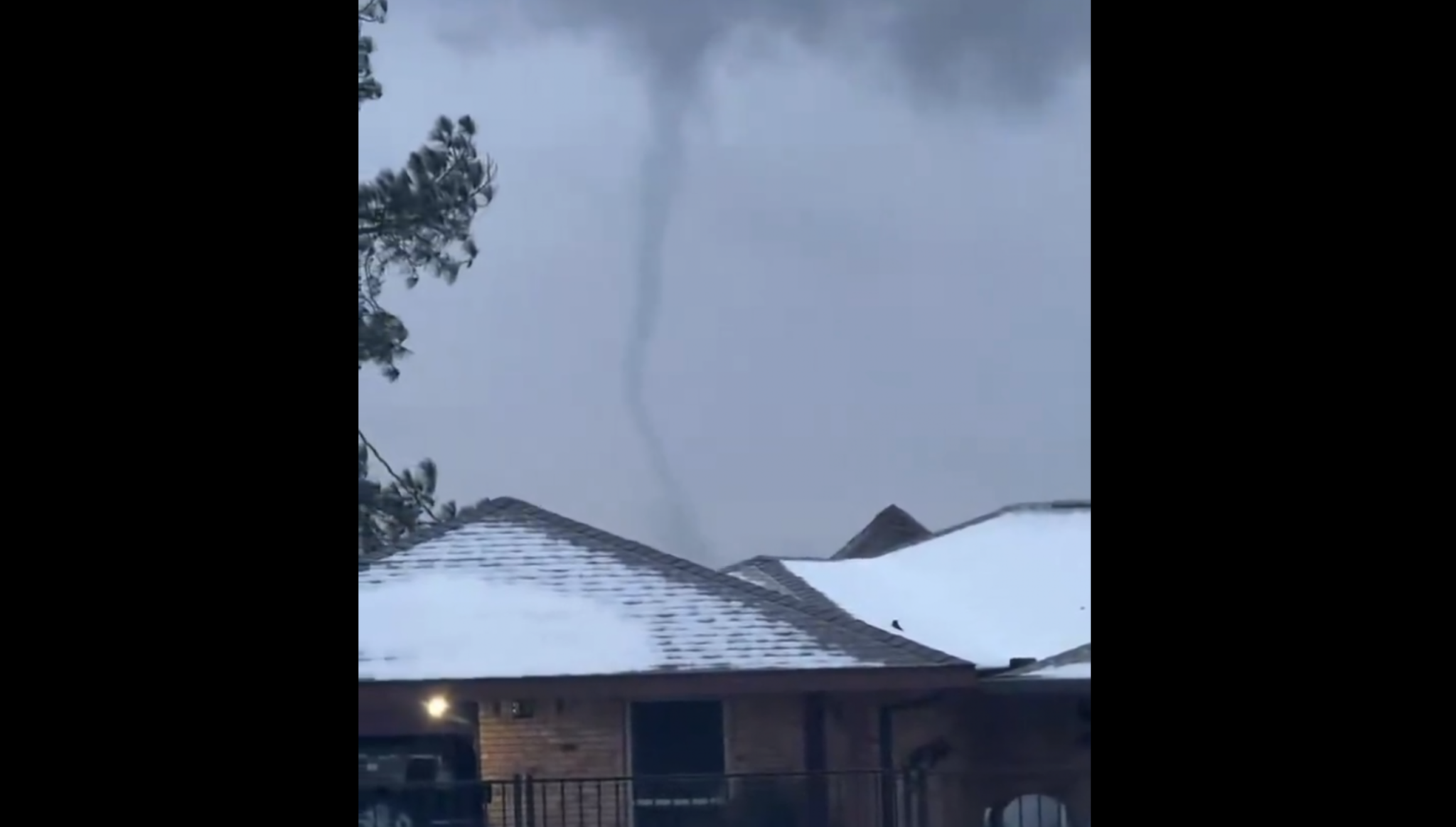 Snow tornadoes caught on video in Texas during winter storm Fern