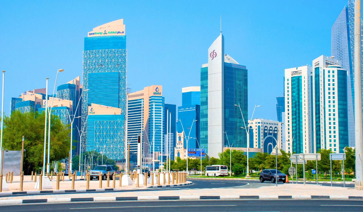 The US embassy in Qatar issues another warning and urges Americans to take shelter