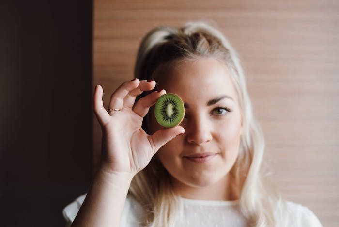 7 Anti-Aging Foods That Slow Aging and Keep You Looking Younger