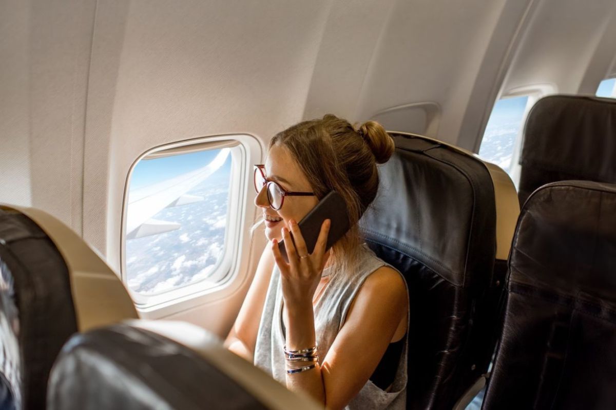 This major airline is the first to allow phone calls on flights
